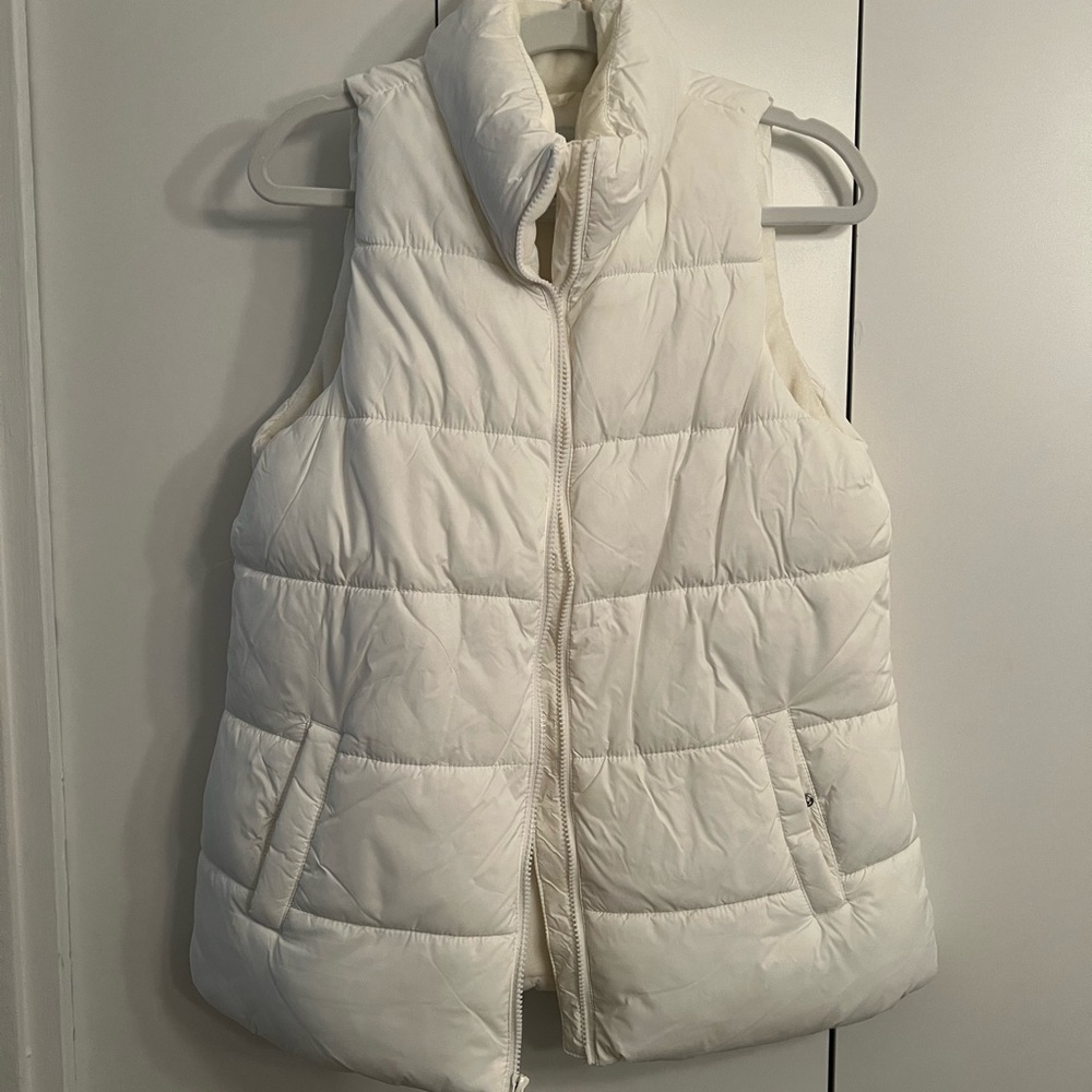 Old Navy Puffer Vest
